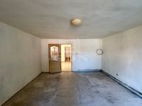 Váchartyán Családi ház